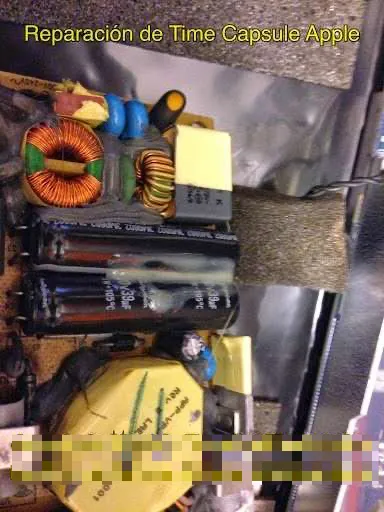 Reparación de Time Capsule en Las Palmas de Gran Canaria- Fuente de alimentación con condensadores de entrada ya instalados