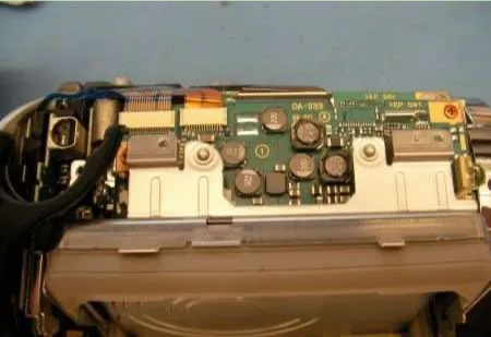 dcr_sr32e_03.jpg