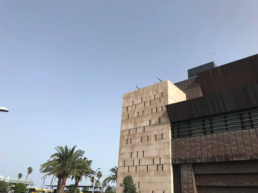 Foto sacada para verificar la existencia de polvo en el sensor de una camara de fotos digital