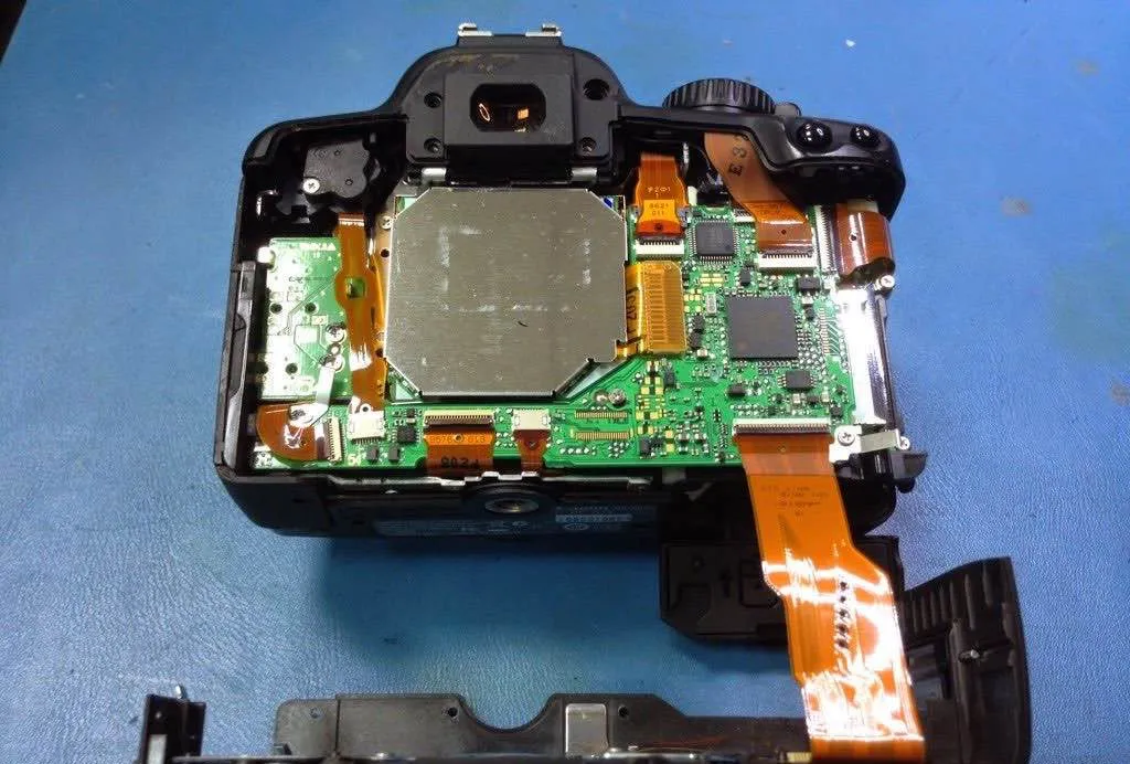 Juan-Luis-Martel-SERVICIO-TECNICO-IMG_0021-REPARACION-camara-CANON-eos1000d-1024x768.jpg