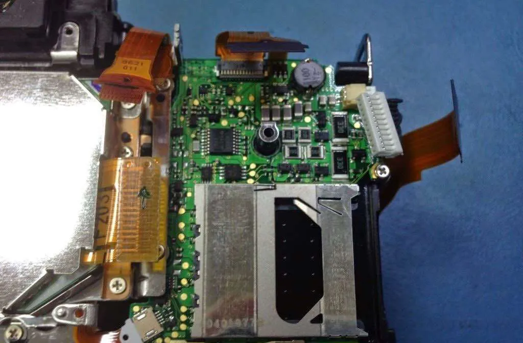 Juan-Luis-Martel-SERVICIO-TECNICO-IMG_0035-REPARACION-camara-CANON-eos1000d-1024x768.jpg