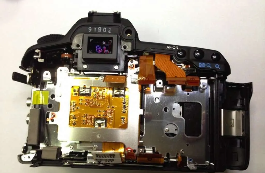 Servicio-tecnico-reparacion-CAMARAS-DSL-CANON-IMG_2049-Juan-Luis-Martel-Tecnico-electronica-Las-Palmas-1024x768.jpg