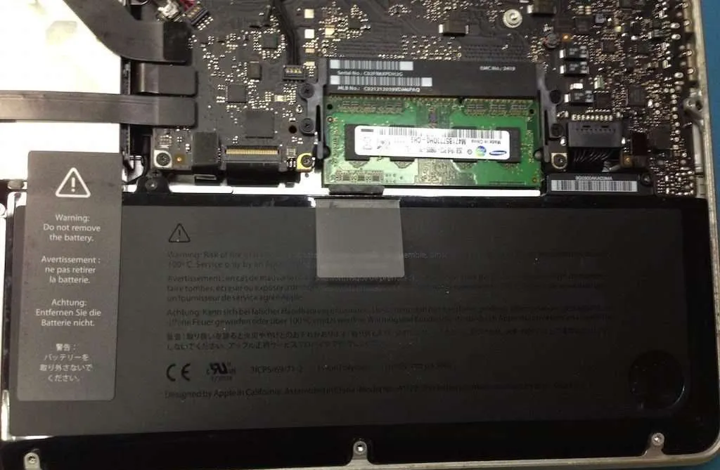 Servicio-tecnico-reparacion-ordenadores-apple-IMG_1219-Juan-Luis-Martel-Tecnico-electronica-Las-Palmas-1024x768.jpg