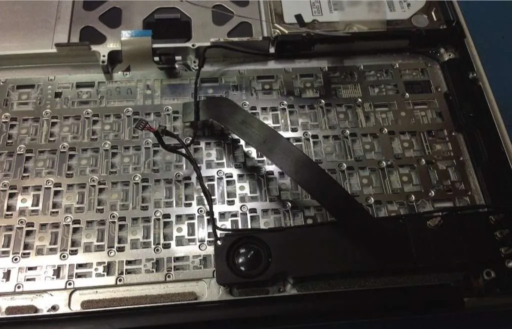 Servicio-tecnico-reparacion-ordenadores-apple-IMG_1227-Juan-Luis-Martel-Tecnico-electronica-Las-Palmas-1024x768.jpg